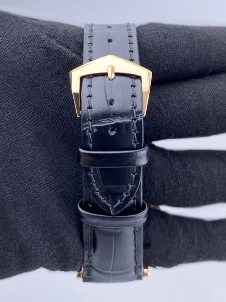Patek Philippe Calatrava 5116R-001